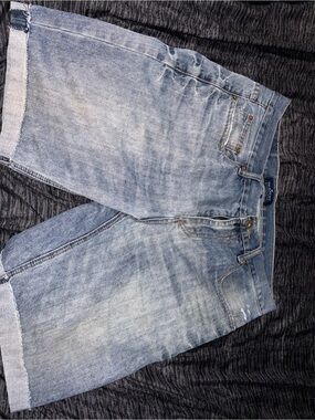 Relaxed Light Blue Denim Shorts - Casual Men’s Cut